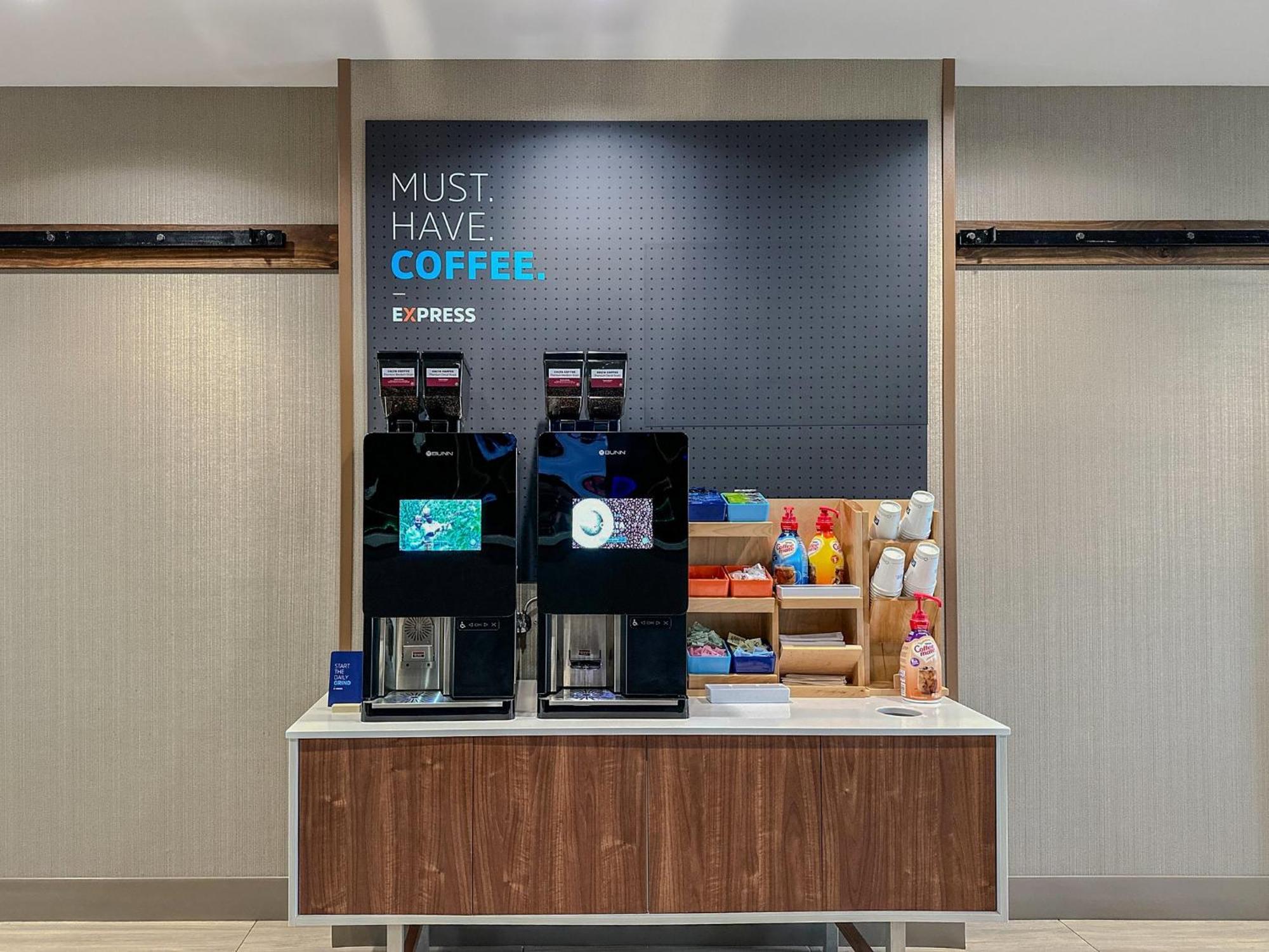 Express & Tacoma South - By Ihg Hotel 2*