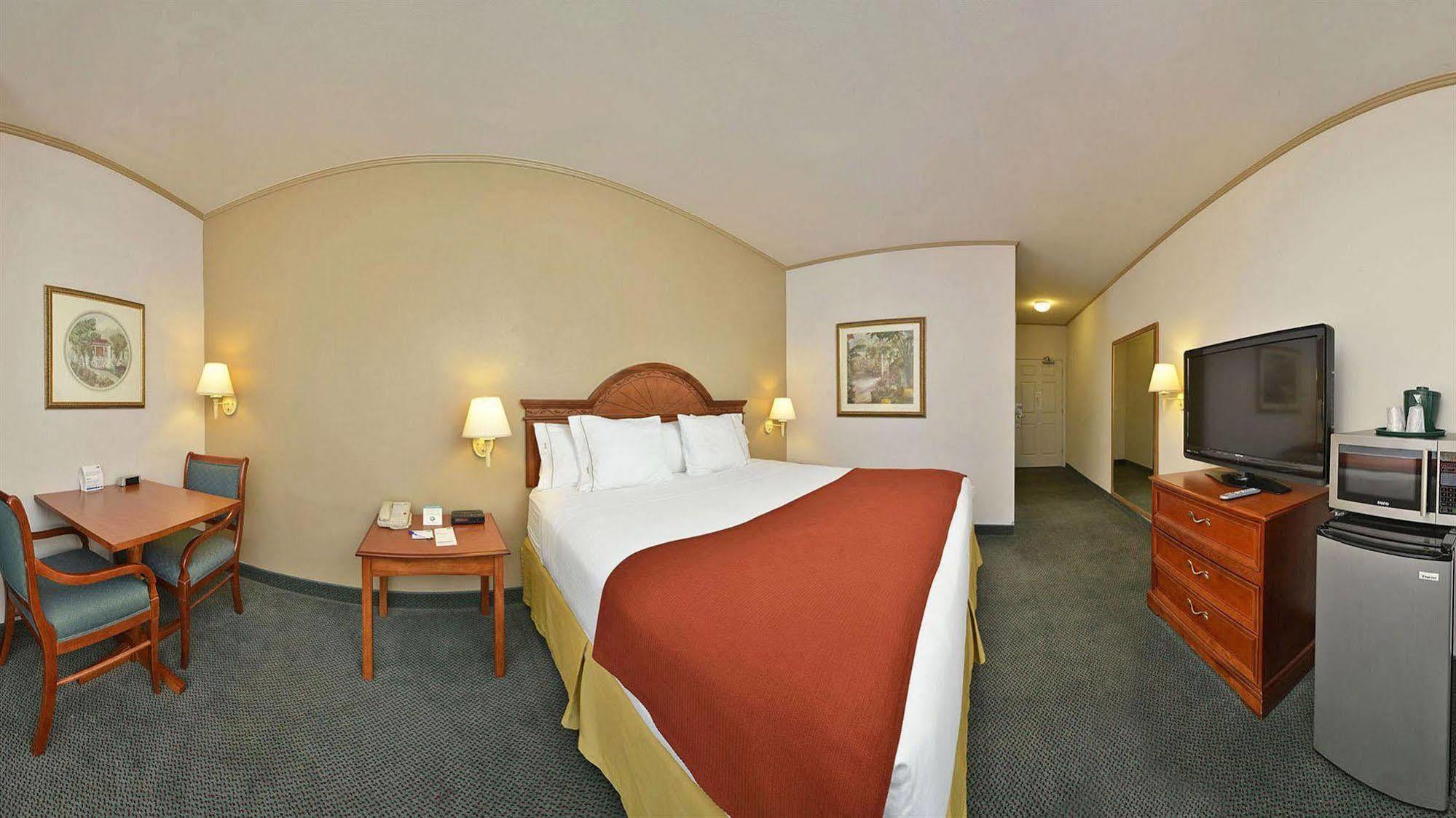 Hotel Express & Tacoma South - By Ihg Lakewood